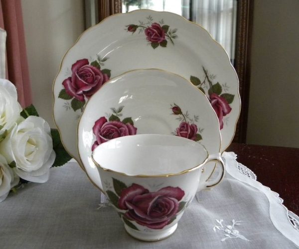 Vintage Magenta Rose Teacup Saucer and Luncheon Plate For Sale