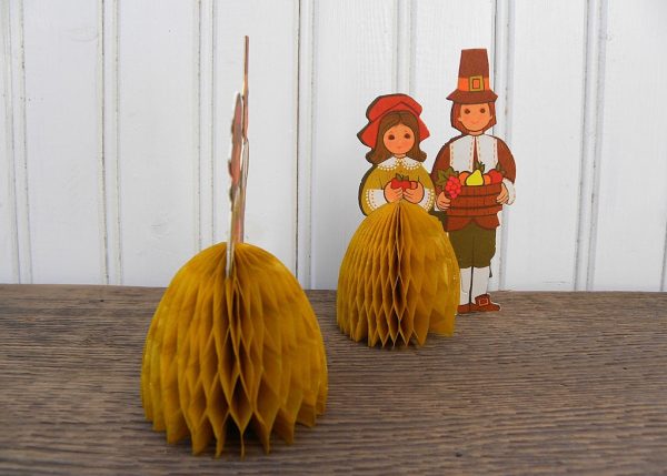 12 Vintage Hallmark Honeycomb Thanksgiving Boy and Girl Pilgrims Online now