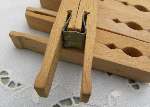 6 Vintage Unusual Wooden Laundry Clothes Pins Online Sale