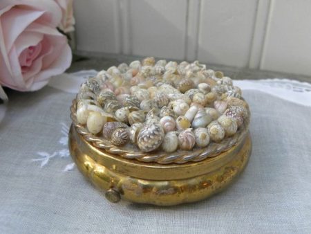 Vintage Beach Seashell Ladies Powder Compact Supply